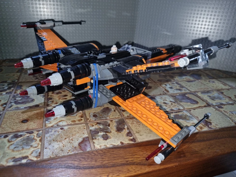 LEGO Star Wars 75102 Poe's X-Wing Fighter, photo 2 sur 4
