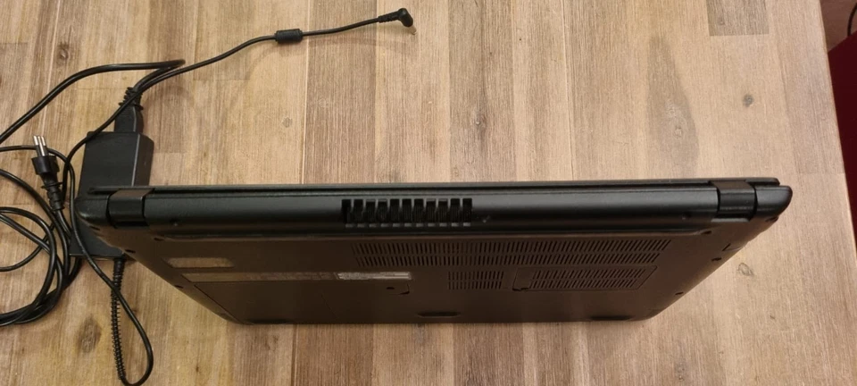 NOTEBOOK Acer Aspire 3 Core i3-8 Gen SSD 512GB 12 GB RAM - Immagine 4 di 4