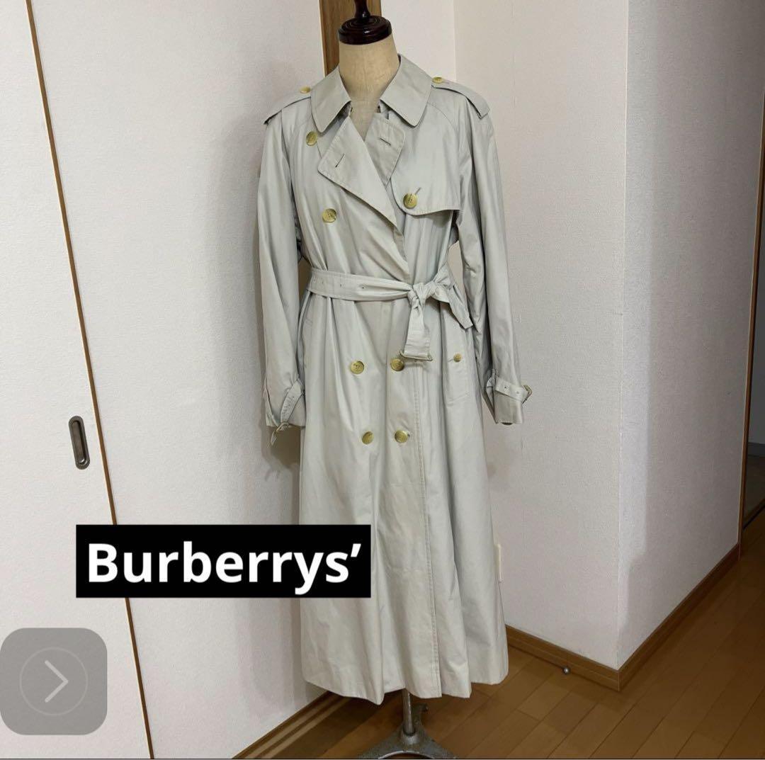 Burberry trench coat Woman from Japan