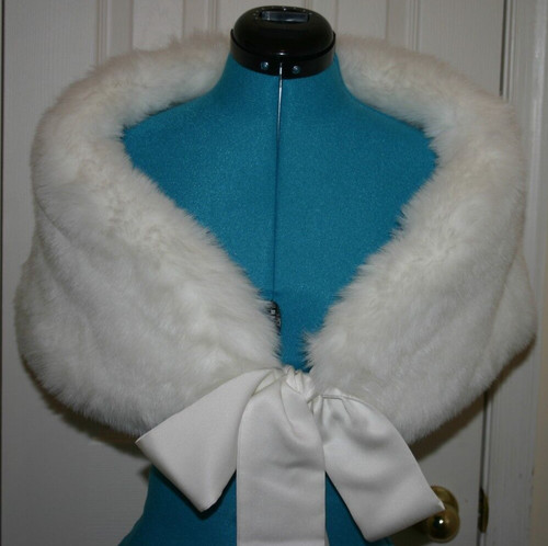 David’s Bridal IVORY Faux FUR Wrap Shawl with SATIN Ties WINTER Wedding
