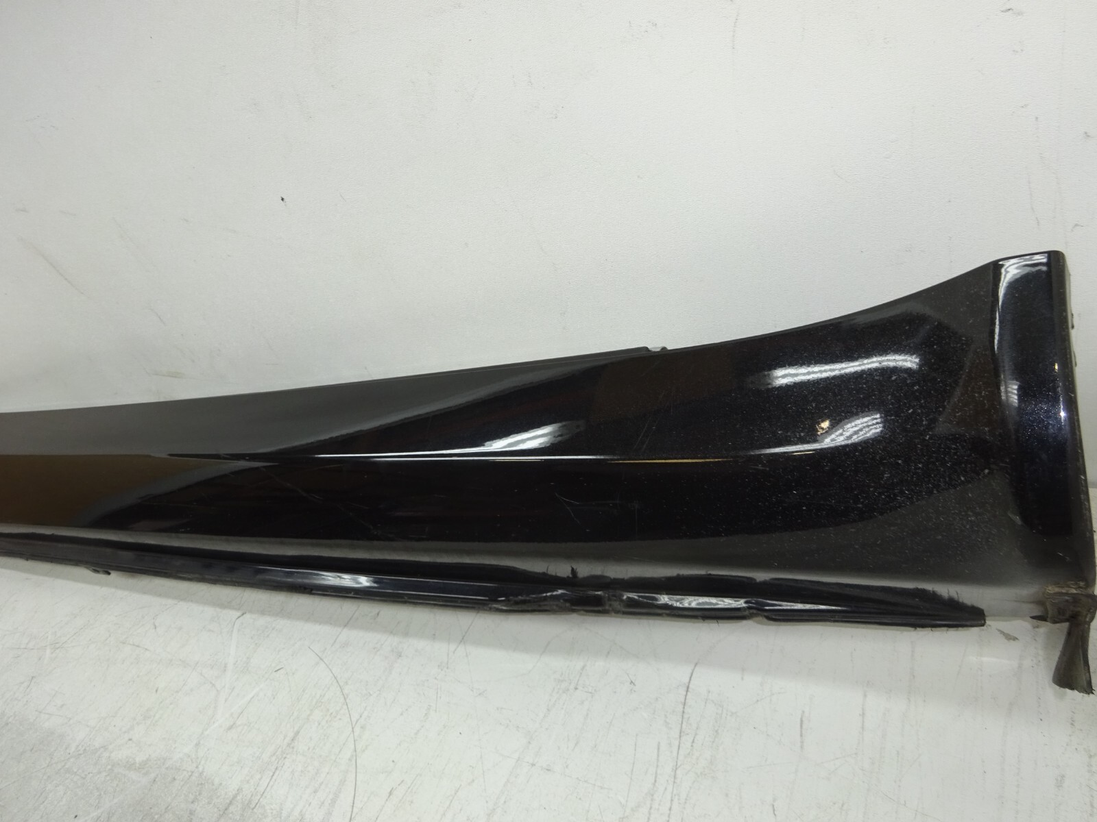 Maserati Quattroporte 2005-2008 LEFT Rocker molding