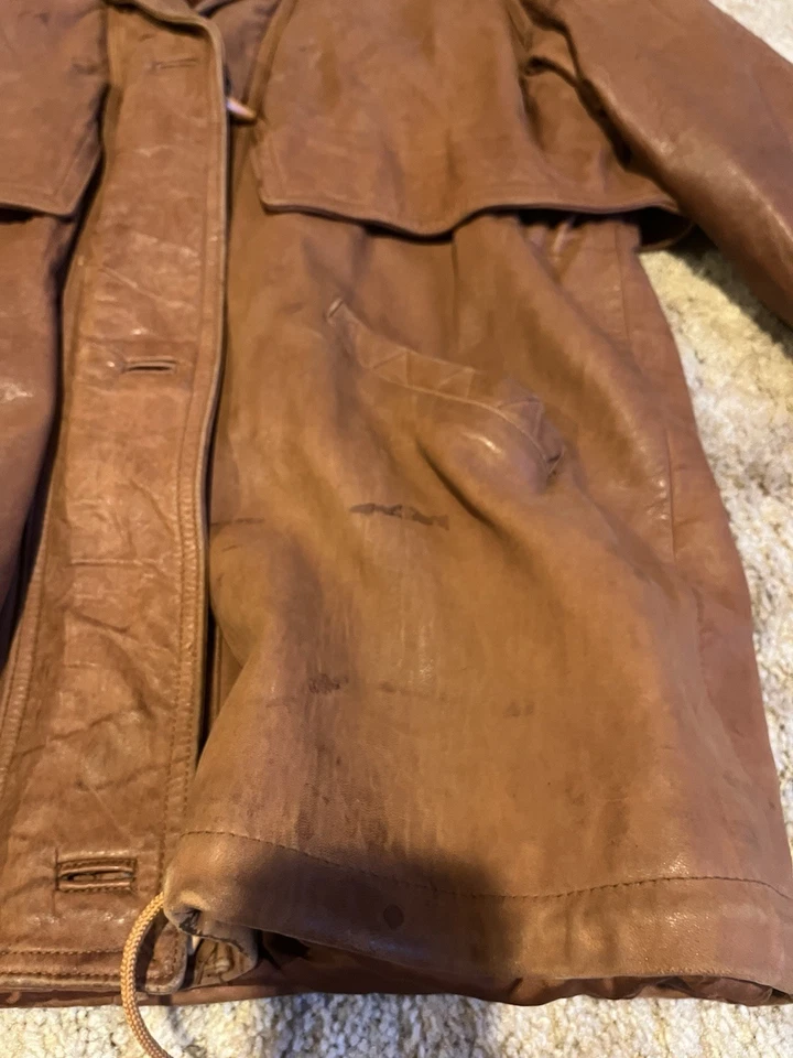 Chaqueta de cuero vintage Damisela hecha en EE. UU. para mujer Abrigo cuello de piel Mobwife Med Foto 2 de 4