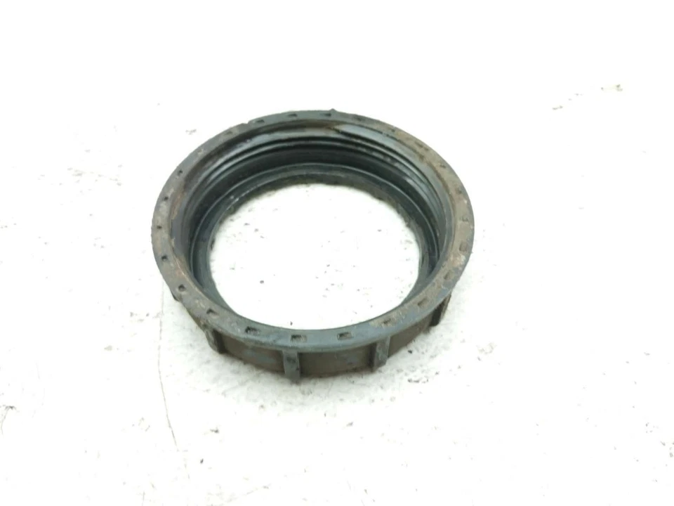 Anillo bisel de bloqueo del tanque de gasolina de elevación alta Polaris Sportsman 850 20 Foto 3 de 4