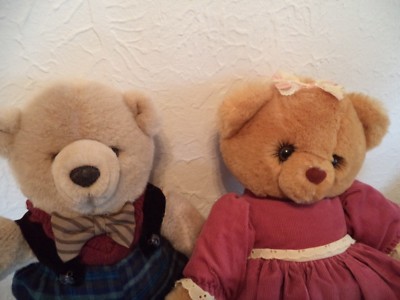Vintage Beautiful RUSS BERRIE CO TWO Teddy BEARS