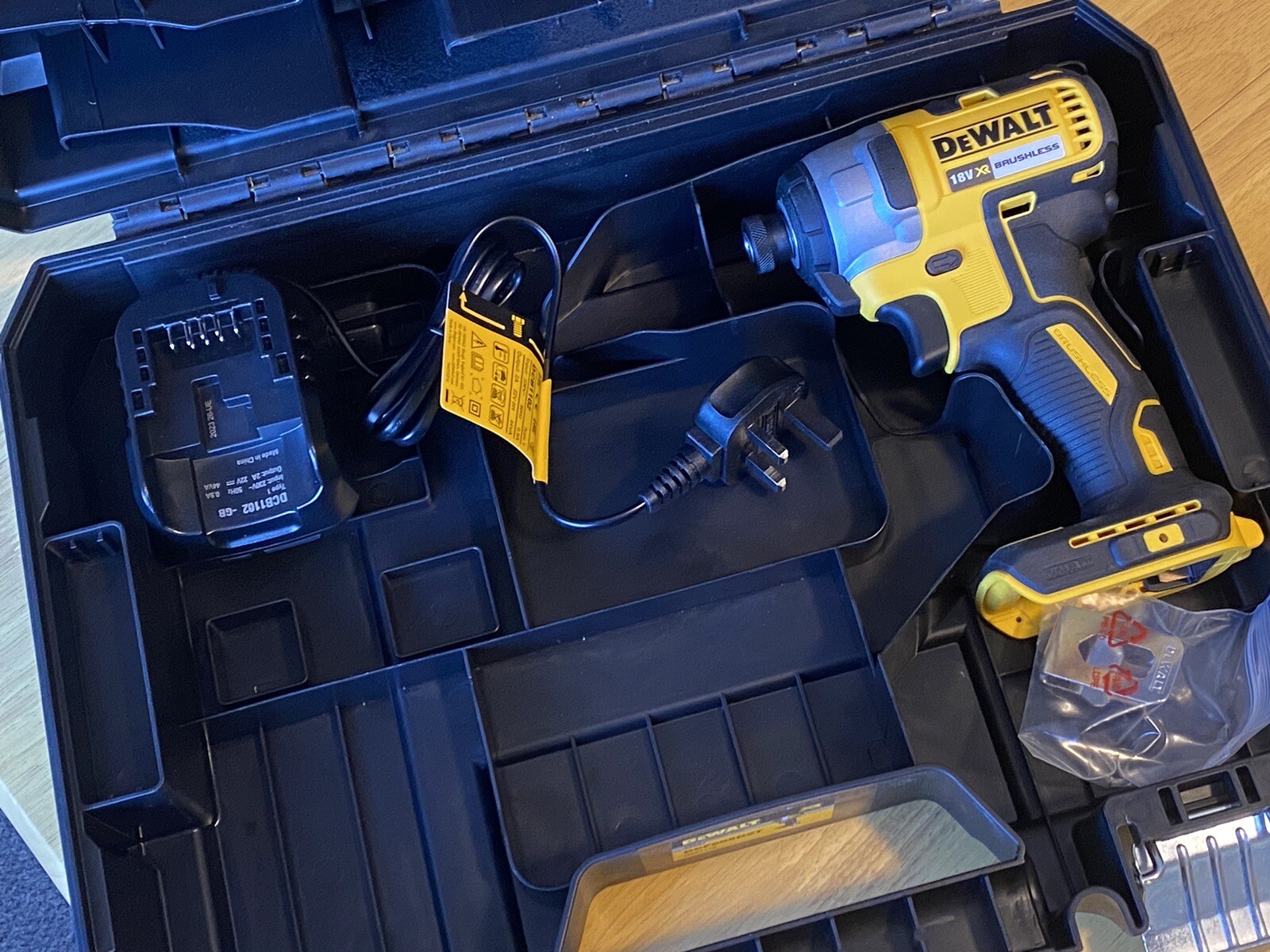 Dewalt DCF 787 Impact Driver, Charger and Case eBay
