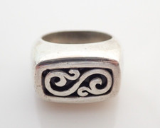 Vintage Black Onyx Shadowbox Scroll Filigree Sterling Silver Band Ring Sz 6