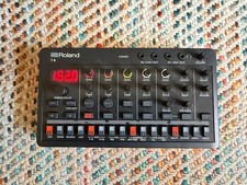 Roland AIRA Compact T-8 Beat Machine w/ Original Box & Accessories