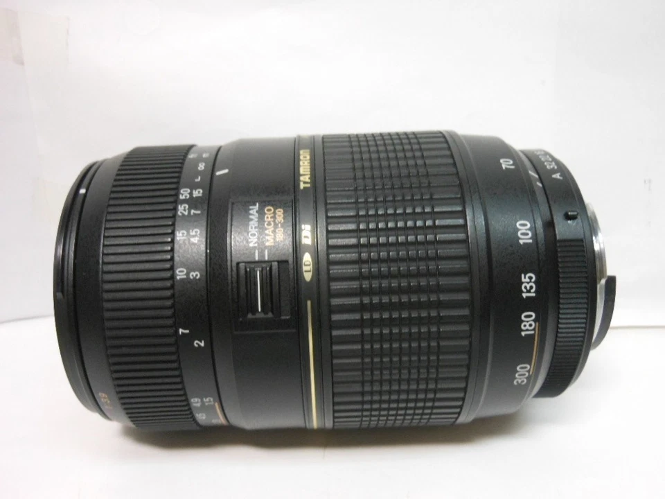 [ Near Mint ] Tamron 70-300mm f4-5.6 Di Macro lens For PENTAX Mount From Japan - Image 2 of 4