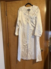 Vintage Jaclyn Smith Elegant Night Gown With Embroidered Flowers Cream 1X