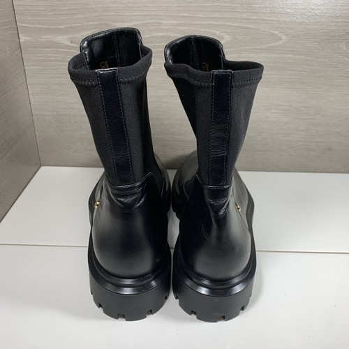 Stuart Weitzman Size 11B Black Leather Plain Toe Pull On Chelsea Boots Chunky - Picture 6 of 10