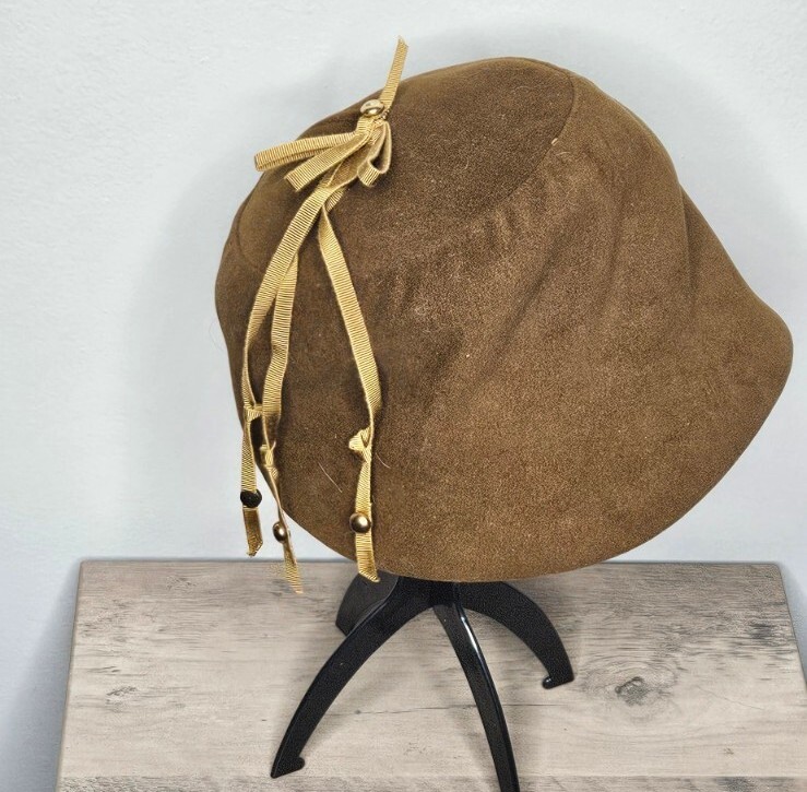 VTG 1950s Evelyn Veron Brown Velour Cloche Hat Union Made