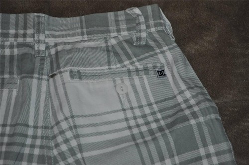 DC Shoes Boys Plaid Shorts ADBWS00011 White See Sizes NWT - Picture 3 of 3