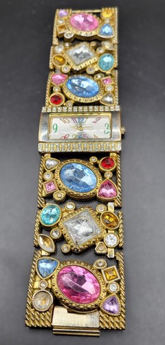 Vintage Hudson Ladies Gold Tone Crystals Rhinestones Analog 40mm Quartz Watch WR