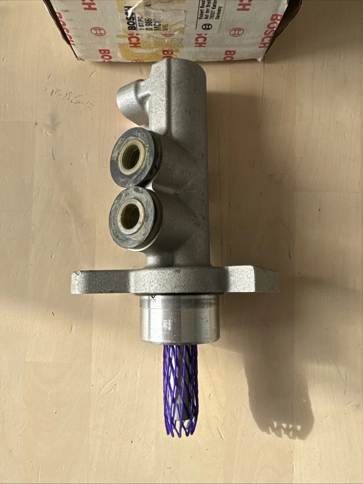 Bosch Brake Master Cylinder Fits Vauxhall Vectra 1995-2002 Vivaro 2001-2006 - Image 2 of 4