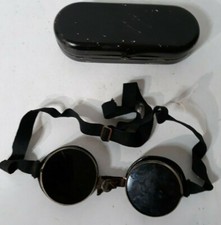 Antique Vintage Driving Motorcycle Goggles with Case, Green Glass Lens Steampunk
