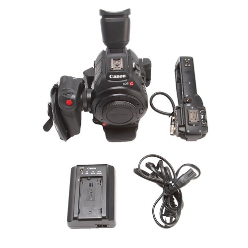 Canon EOS Kiss X5 Body Excellent Condition with Accessories 8GB SD