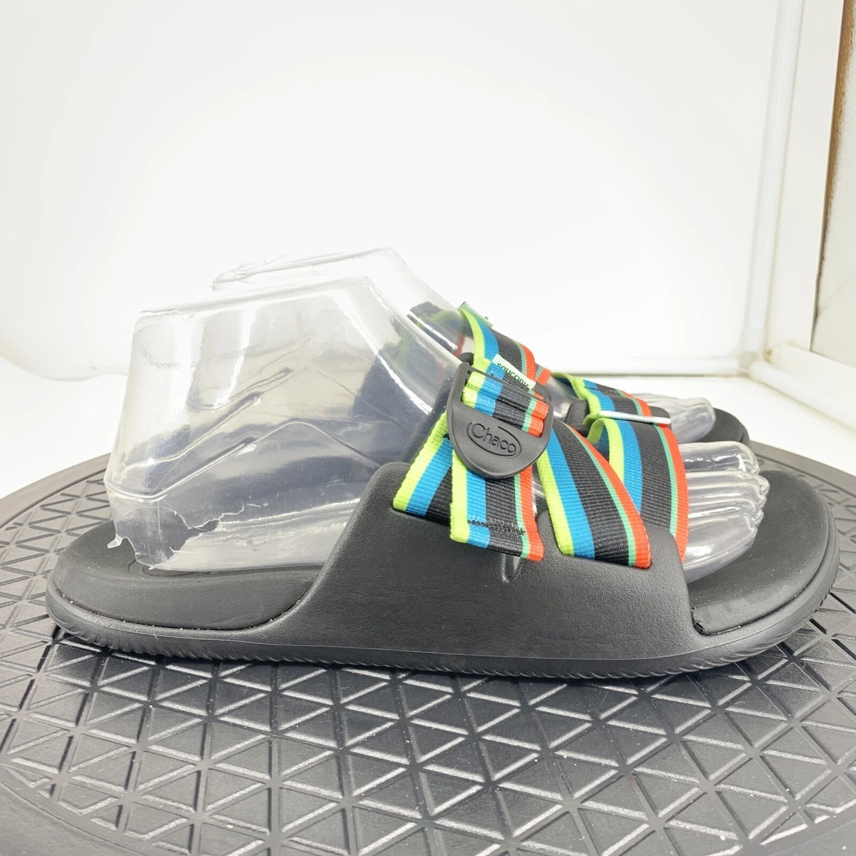 Saucony flip hotsell flops
