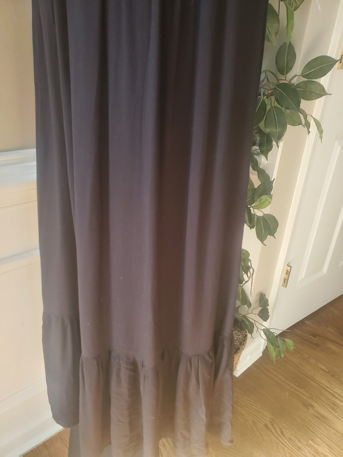 As U Wish Women's Black Solid Polyester Scoop Nec… - image 2