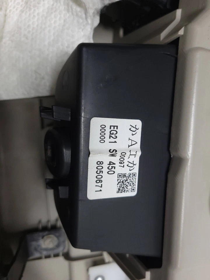 Painel de porta traseiro Mazda CX-7 2007 - 2012 acabamento esquerdo do lado do motorista fabricante de equipamento original - Imagem 3 de 4