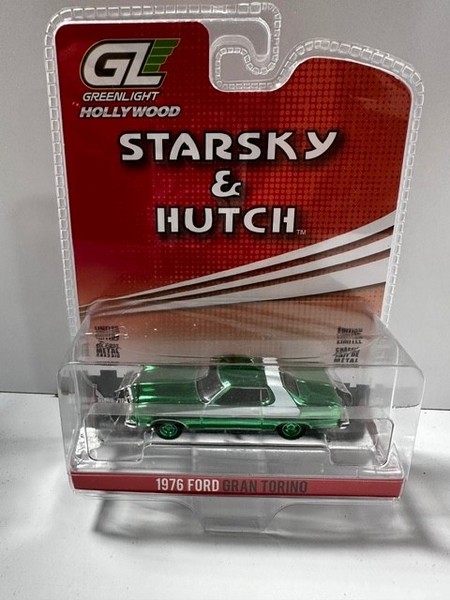 Greenlight Chase 1:64 Starsky & Hutch 1976 Ford Gran Torino Modellauto 44780-A-image