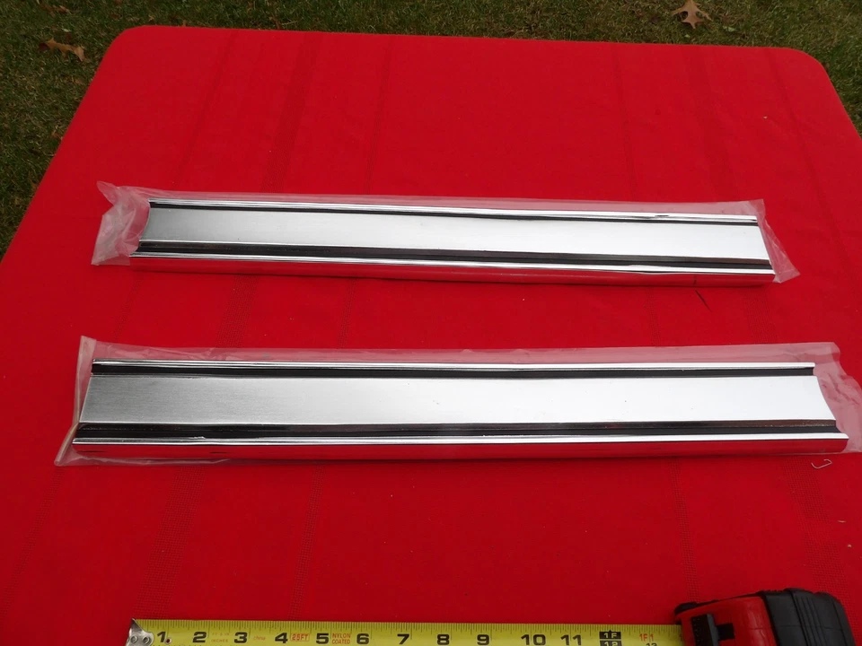 МОЛДИНГ ЗАДНЕЙ ПАНЕЛИ FORD 1969 TORINO GT & COBRA БЫСТРЫЙ АНОДИРОВАННЫЙ КАК НОВЫЙ ИЗ СТАРЫХ ЗАПАСОВ - Изображение 2 из 4