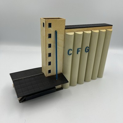 Vintage Modelleisenbahn Industriegebäude Getreidesilo - Anlage Landschaft 6 Zoll