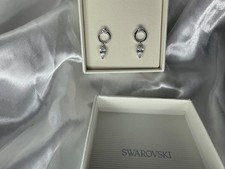 Swarovski crystal drop hoop earrings drop earrings Sliver / crystal earrings 