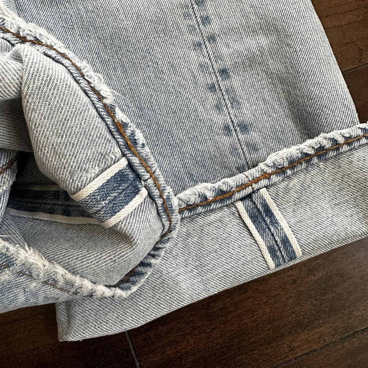 Levis Vintage 80s Redline Selvedge USA 501 Light Wash Blue Levis Vintage 80s Redline Selvedge USA 501 Light Wash Blue