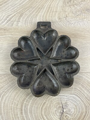 Cast Iron Heart Star Muffin Pan 6.5  Mold TAIWAN Wall Hanging Kitchen Decor