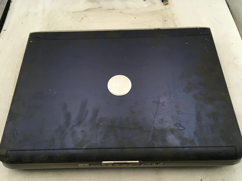 DELL INSPIRON 1721 - FOR PARTS/NO BOOT - AMD TURION X2 - 512MB RAM - 17"-READ-BB - Image 4 of 4