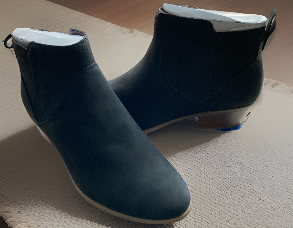 Arizona Black Suede Woman’s Ankle Boots with Zipper ~ Size 10 M, Memory Foam New