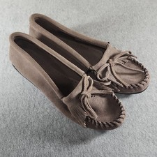 Minnetonka Kilty Hardsole Women's Taupe Suede Moccasins Slip-On Size 9.5