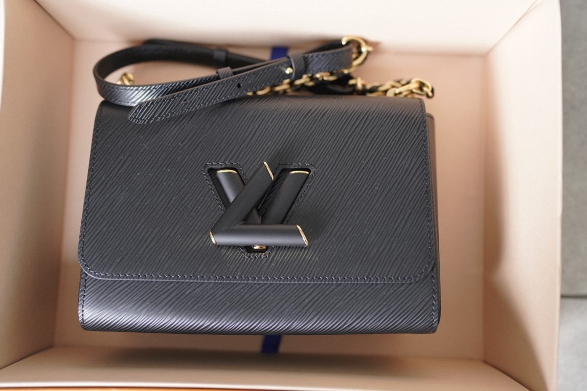 LOUIS VUITTON BRAND NEW Bolso Twist MM M21772 Epi Leather Shoulder