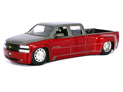 ミニカー 1999 CHEVY SILVERADO DOOLEY 1999 Chevrolet Silverado Dually Pickup Truck Red & Gray 1/24 | eBay