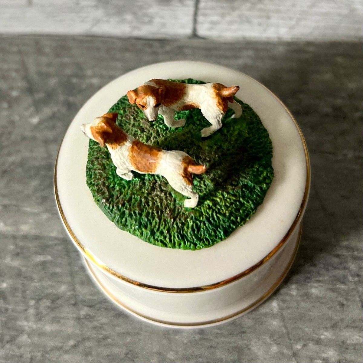 イギリス　トーチ　1940年代製（箱付） Sterling Classic Crafted in England Fine Bone China Dogs