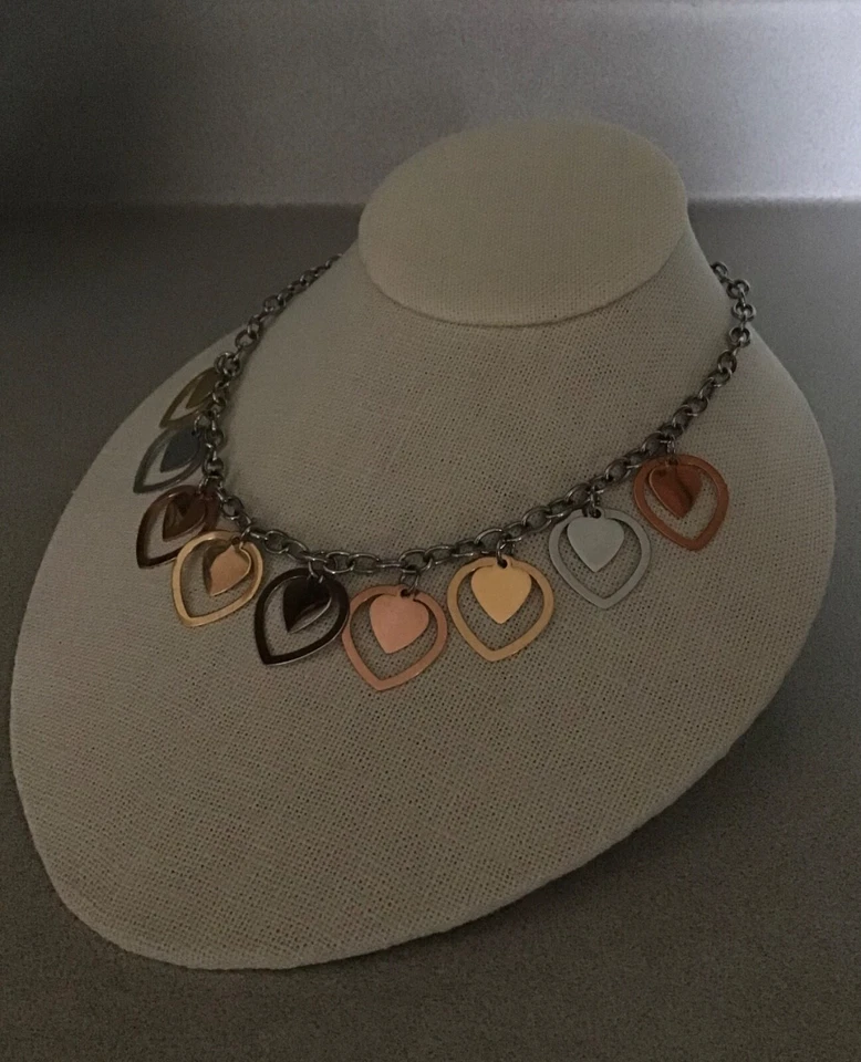  Collar Corazón Tricolor Acero Por Diseño (QVC) Acero Inoxidable Corazón Joyería Foto 3 de 4