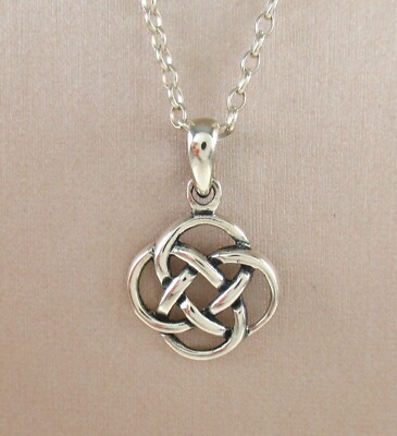 .925 Sterlingsilber keltischer Knoten Anhänger Halskette klein niedlich 18'' schöne Kette
