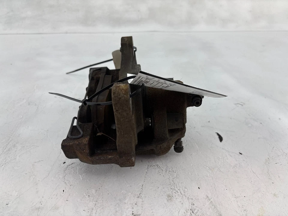 Pinza de freno delantera derecha del lado del pasajero Audi Q3 2015-2018 OEM Foto 4 de 4