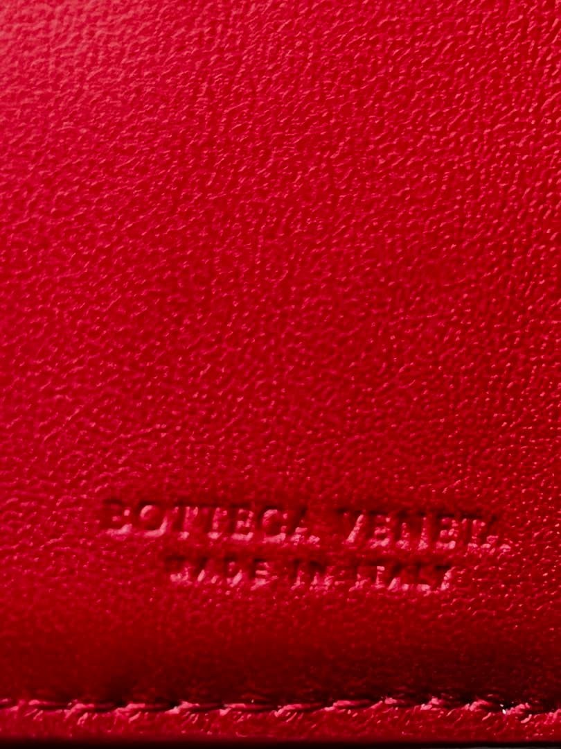 Bottega Veneta Intrecciato Leather Red Wallet, Bifold, Excellent Condition Japa thumbnail 4