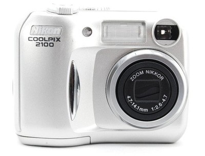 Nikon COOLPIX E2100 Digital Camera with CF Card Excellent