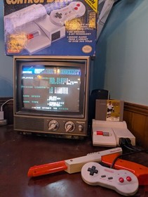 Wayne Gretzky Hockey Nintendo NES White Jersey No Logo Variant Works Great