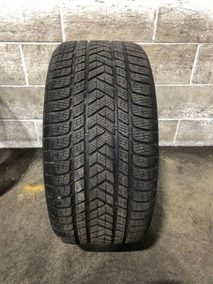 1x P235/35R20 Pirelli Sotto Zero 3 MO 9/32 104 V Used Tire 2353520
