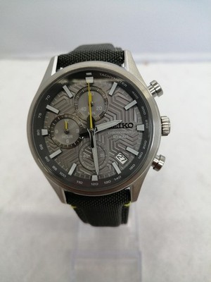 Quartz Chronograph Wristwatch Model SSB423P1 8T67 00S0 Silver SEIKO