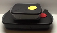 Tupperware 3990 & 3385 Rock-n-Serves 3 Section & 2.5 Cups Black Vented Lids