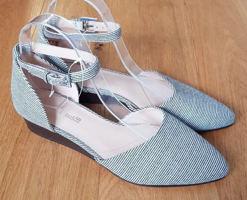 Clarks Cushion Plus Sense Eva Navy Canvas Ankle Strap. Size 5D