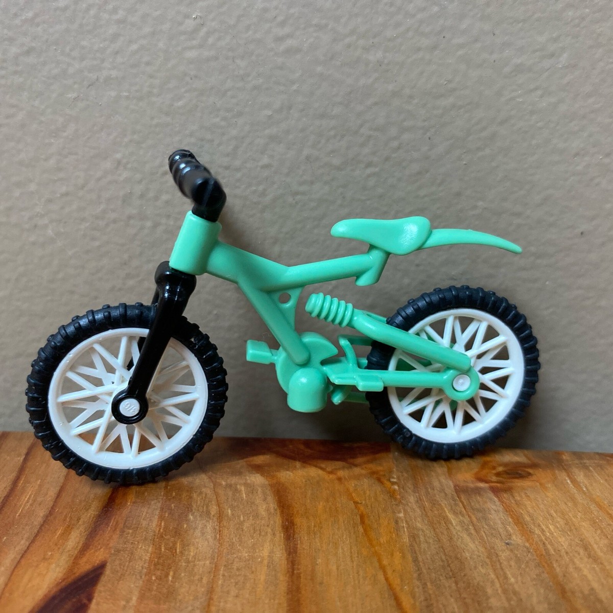 Playmobil 70088 Family Fun RV Camping Set Playmobil RV With Box