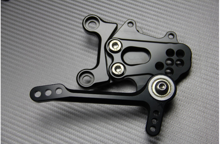 Commandes reculées réglables Aprilia Tuono V4 1100 usinées CNC de précision - 4