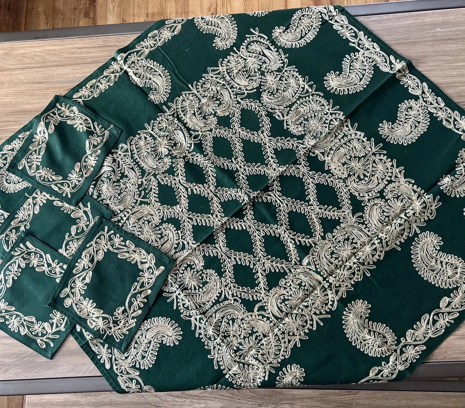 Green And Gold Table Cloth 32 X32 Napkins 7x7 Set OF 4 Beautiful Embroidery - Image 2 of 4