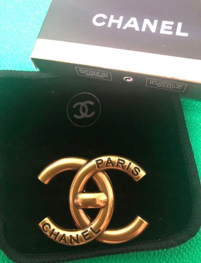Chanel CC Logo Brooch Gold Tone Metal Paris Marked