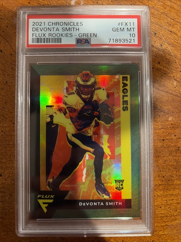 Devonta Smith 2021 Chronicles Flux Green /49 PSA10
